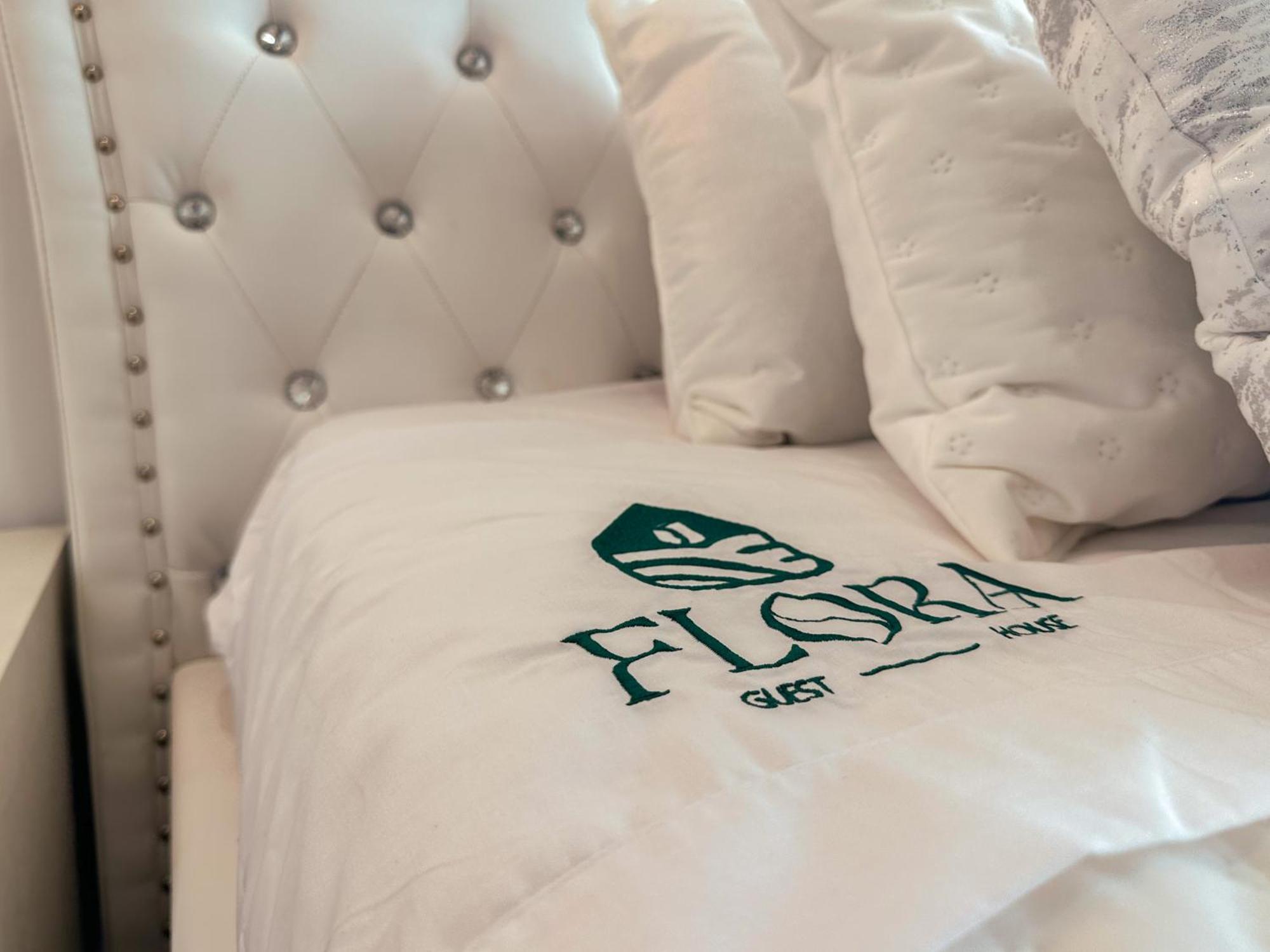 Flora Guest House Marco de Canavezes Exterior foto
